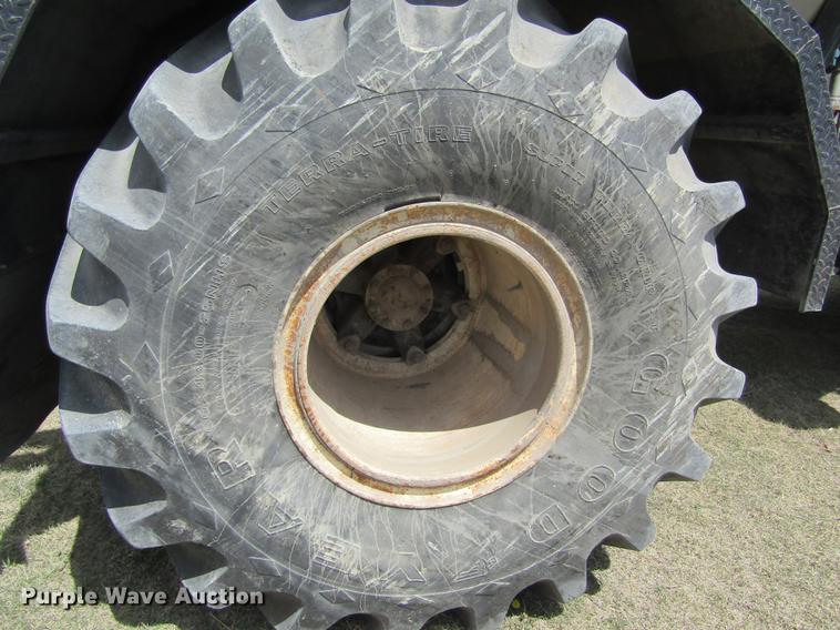 image for item DD8770 1994 International Silver Wheels applicator truck