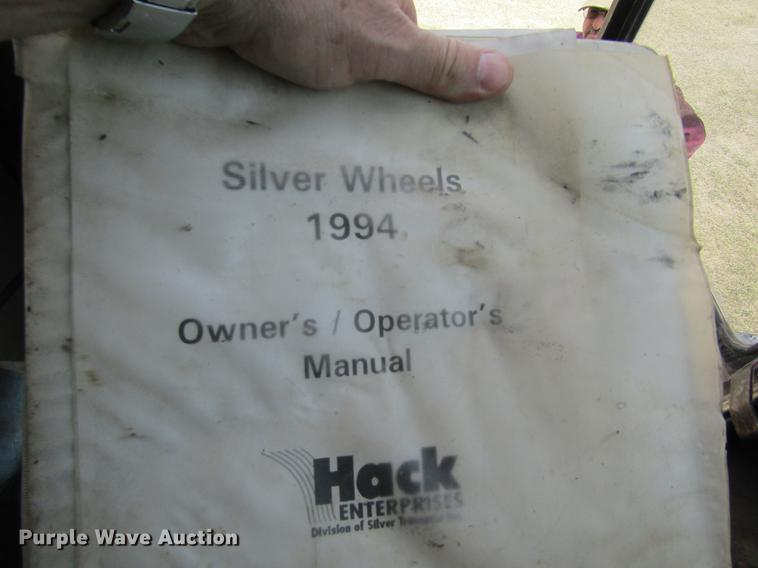 image for item DD8770 1994 International Silver Wheels applicator truck