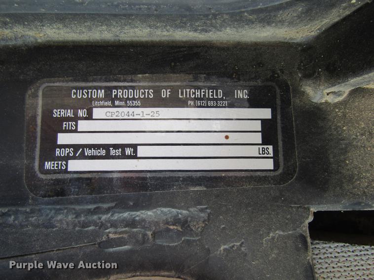 image for item DD8770 1994 International Silver Wheels applicator truck