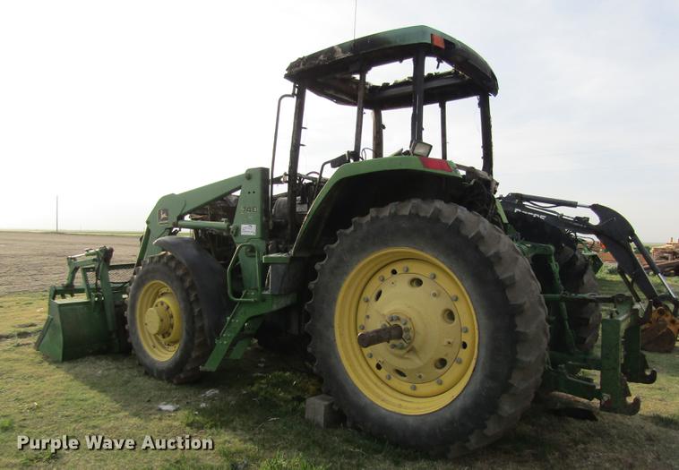 image for item DD8778 1993 John Deere 7800 MFWD tractor