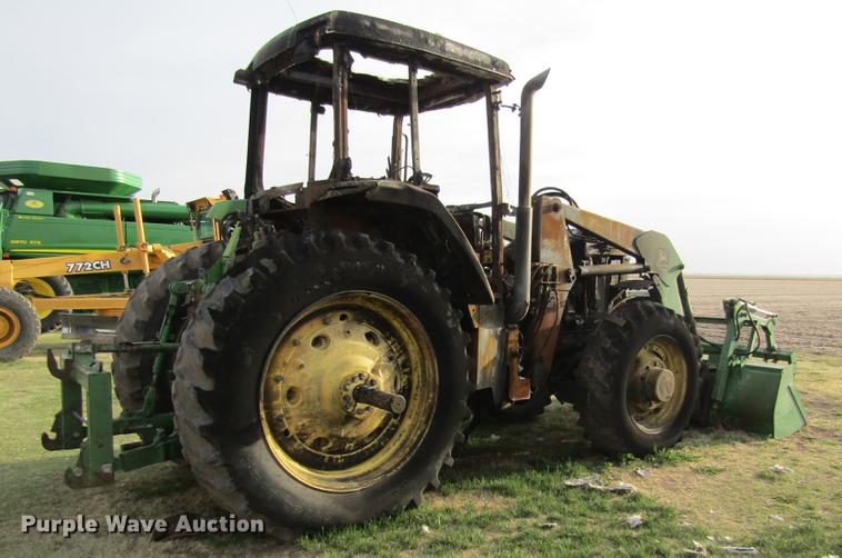 image for item DD8778 1993 John Deere 7800 MFWD tractor