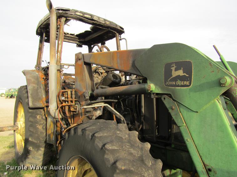 image for item DD8778 1993 John Deere 7800 MFWD tractor