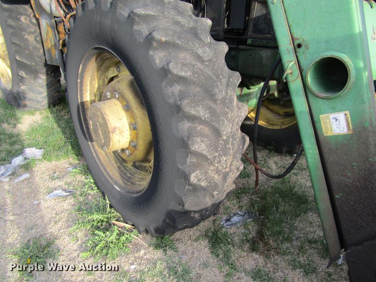image for item DD8778 1993 John Deere 7800 MFWD tractor