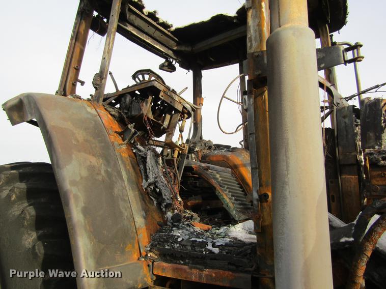 image for item DD8778 1993 John Deere 7800 MFWD tractor