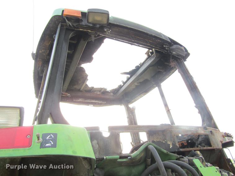 image for item DD8778 1993 John Deere 7800 MFWD tractor