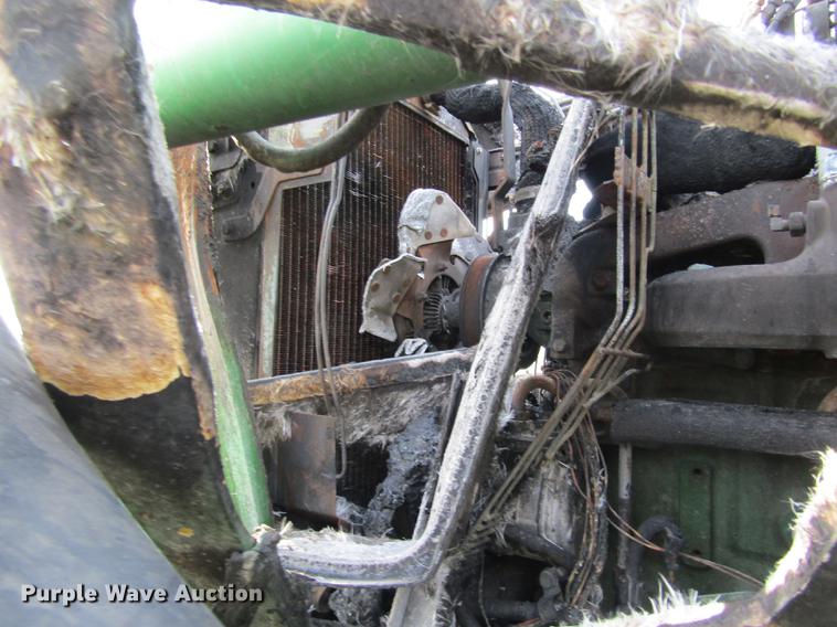 image for item DD8778 1993 John Deere 7800 MFWD tractor