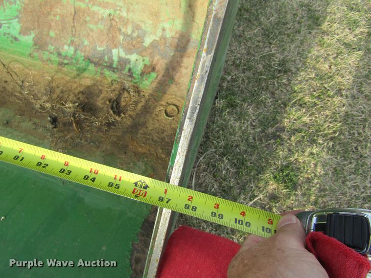 image for item DD8778 1993 John Deere 7800 MFWD tractor