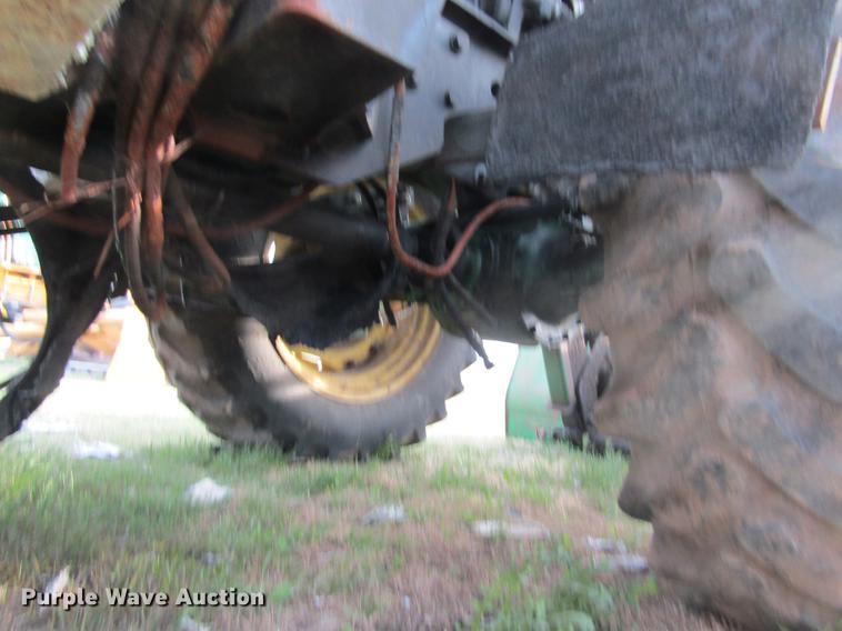 image for item DD8778 1993 John Deere 7800 MFWD tractor