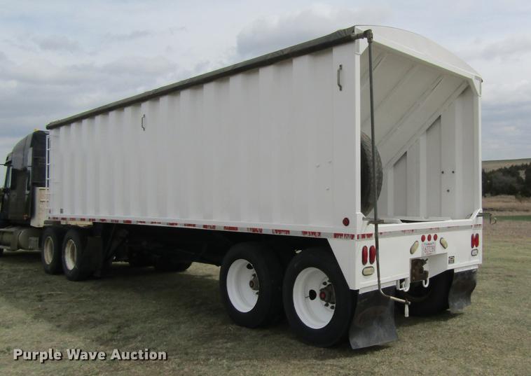 image for item DD8780 1997 Sandy Land single hopper bottom grain trailer
