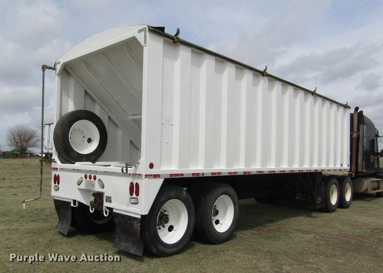 image for item DD8780 1997 Sandy Land single hopper bottom grain trailer