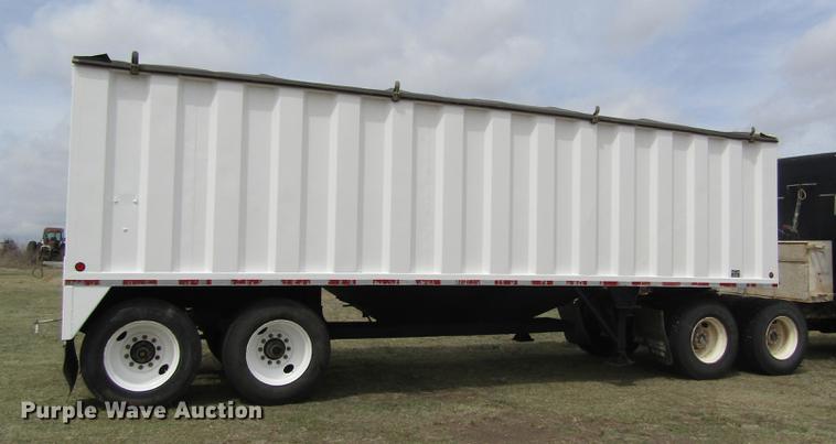 image for item DD8780 1997 Sandy Land single hopper bottom grain trailer