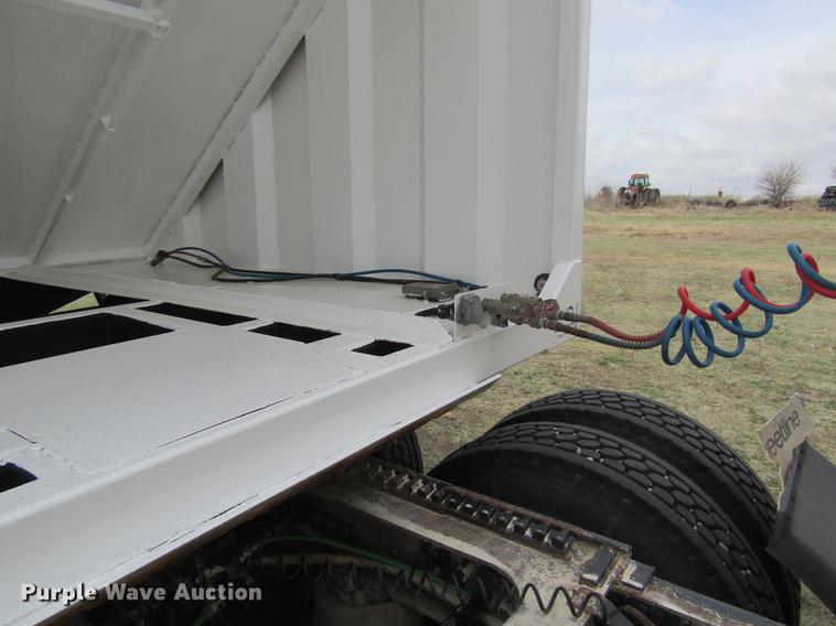 image for item DD8780 1997 Sandy Land single hopper bottom grain trailer