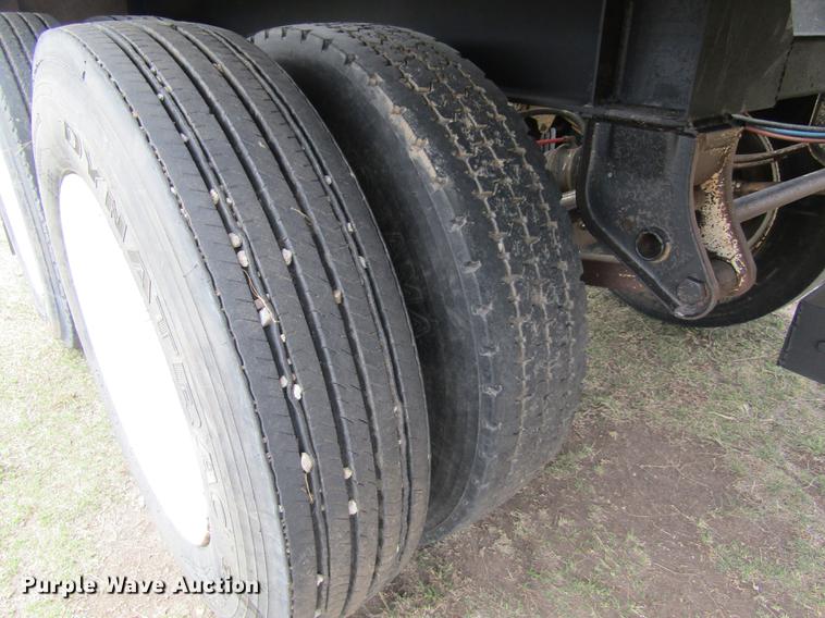 image for item DD8780 1997 Sandy Land single hopper bottom grain trailer