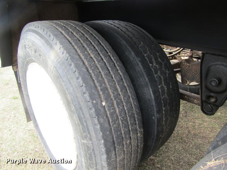 image for item DD8780 1997 Sandy Land single hopper bottom grain trailer