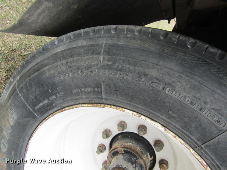 image for item DD8780 1997 Sandy Land single hopper bottom grain trailer