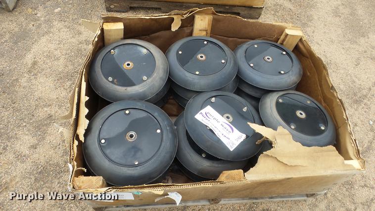 image for item DE2651 (18) Great Plains press wheels