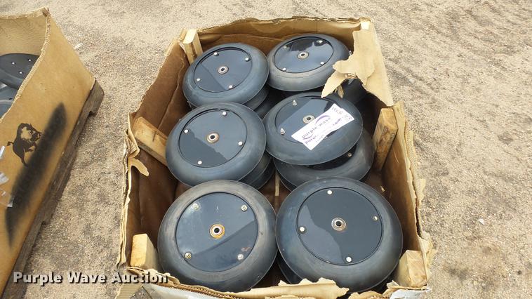 image for item DE2651 (18) Great Plains press wheels