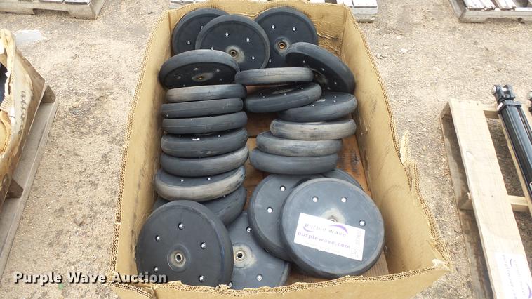image for item DE2652 (25) Great Plains press wheels