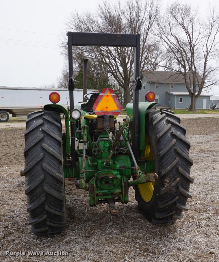 image for item DE3308 1981 John Deere 2940 MFWD tractor