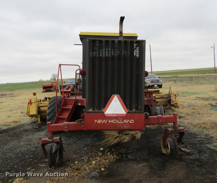 image for item DE6732 New Holland 2450 windrower
