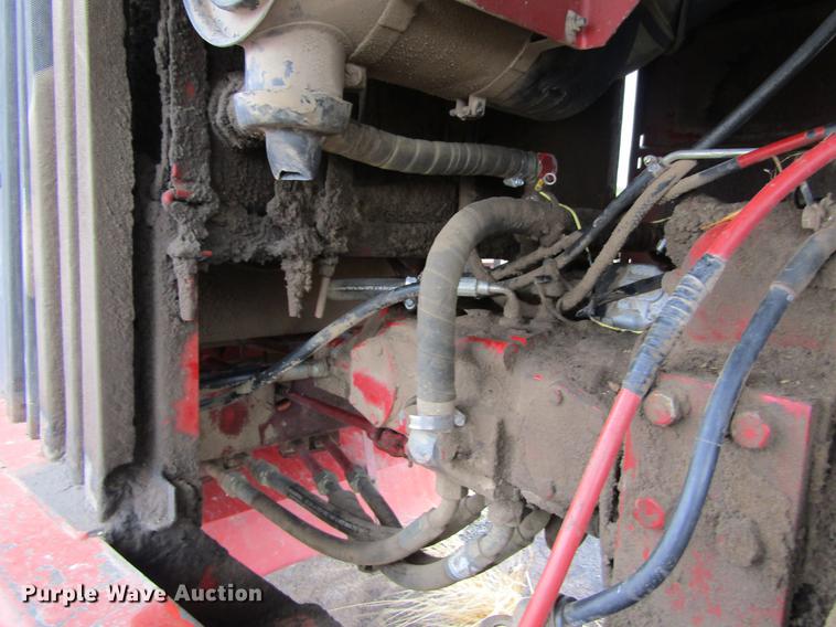 image for item DE6732 New Holland 2450 windrower