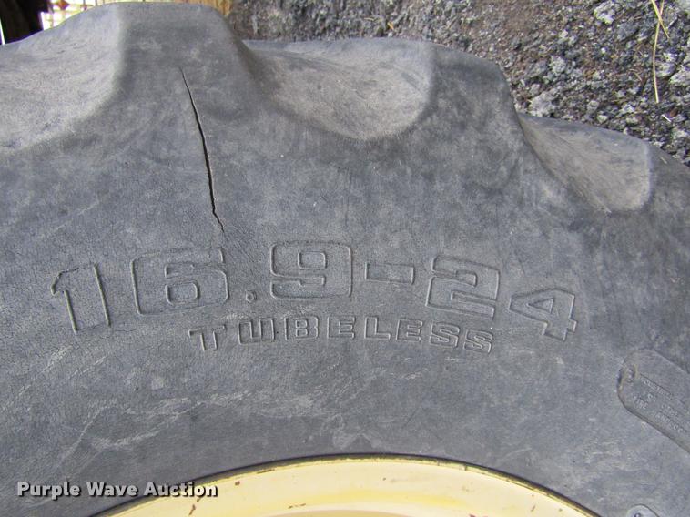 image for item DE6732 New Holland 2450 windrower