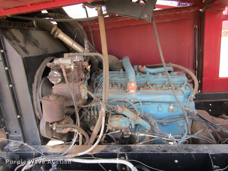 image for item DE6735 2003 Stinger 2400M bale stacker