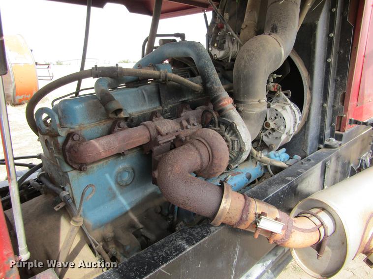 image for item DE6735 2003 Stinger 2400M bale stacker