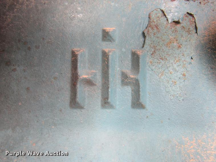 image for item DE6735 2003 Stinger 2400M bale stacker