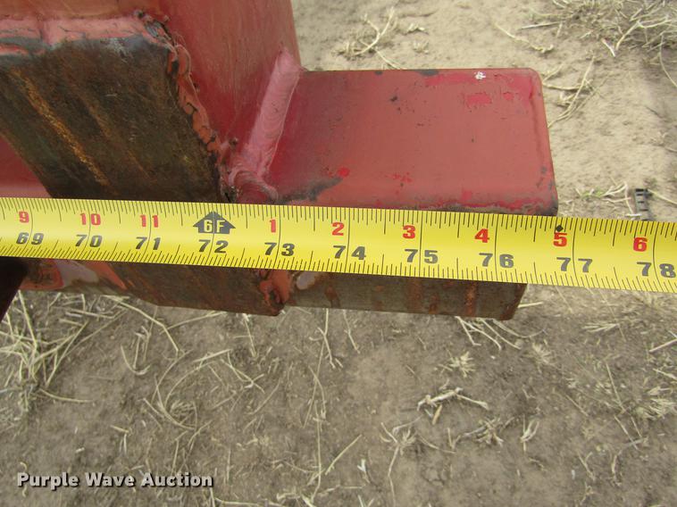 image for item DE6735 2003 Stinger 2400M bale stacker