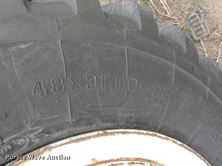 image for item DE6735 2003 Stinger 2400M bale stacker