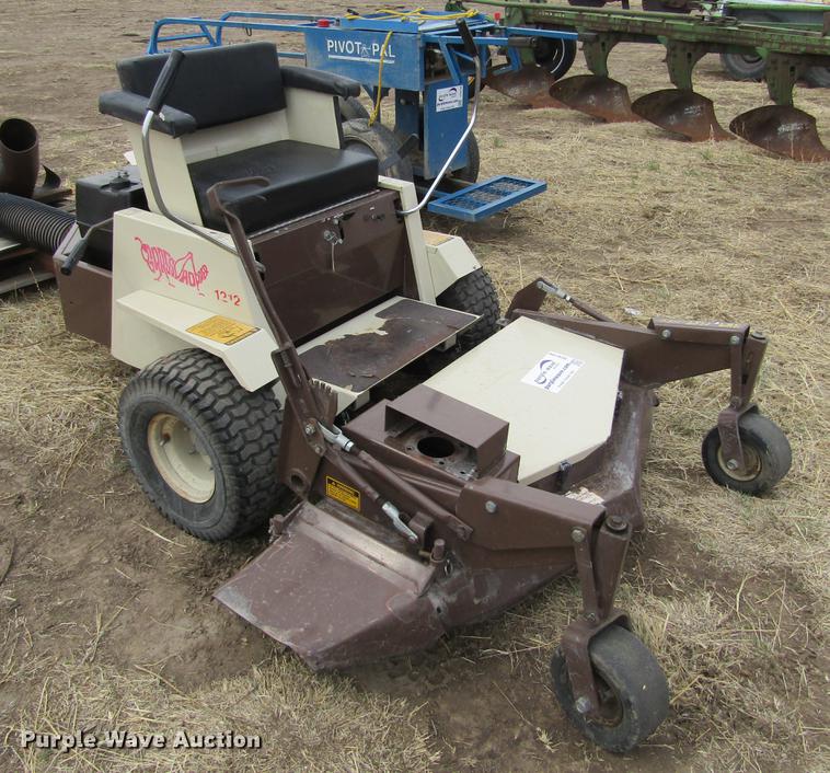 image for item DE6739 Grasshopper 1212 lawn mower