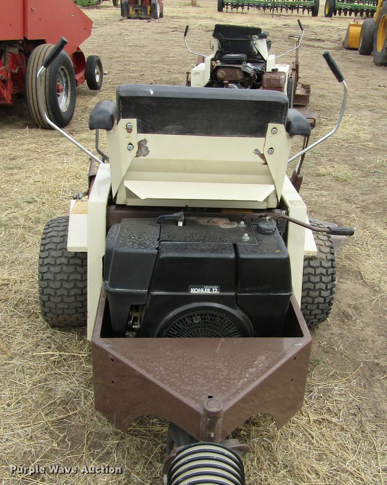 image for item DE6739 Grasshopper 1212 lawn mower