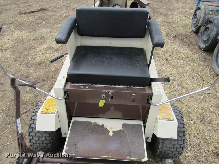 image for item DE6739 Grasshopper 1212 lawn mower