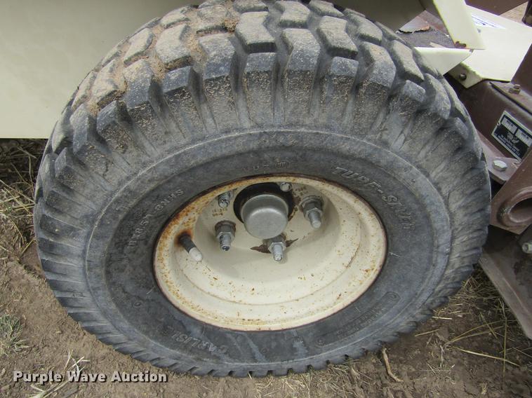 image for item DE6739 Grasshopper 1212 lawn mower