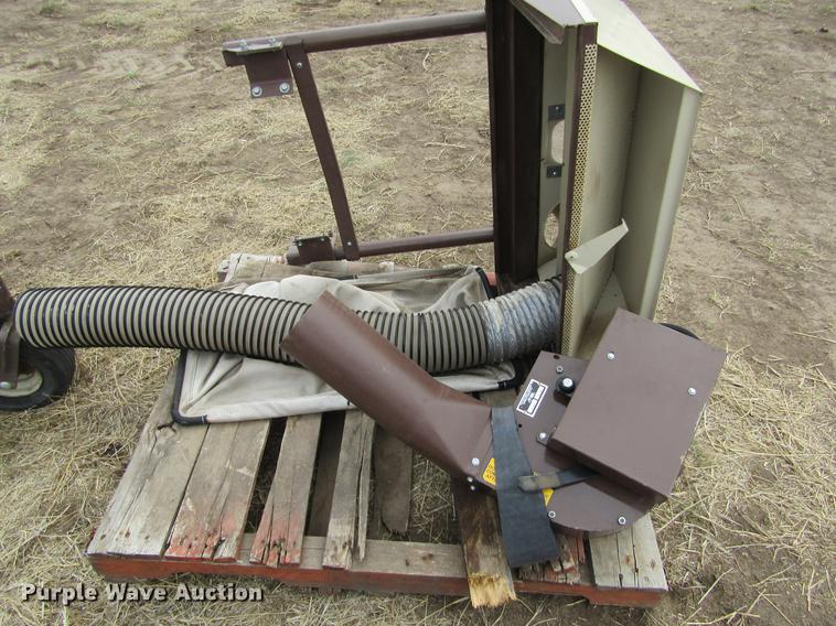 image for item DE6739 Grasshopper 1212 lawn mower