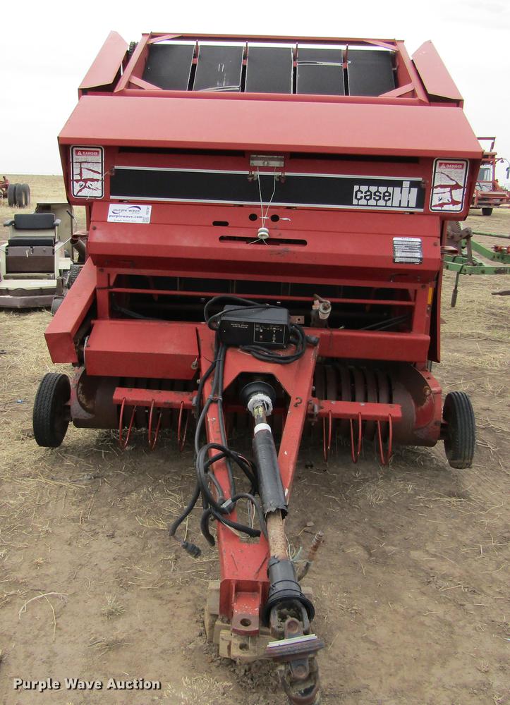 image for item DE6741 1992 Case IH 8480 round baler