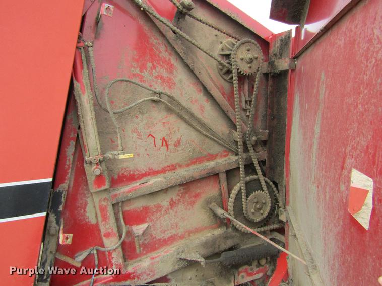 image for item DE6741 1992 Case IH 8480 round baler