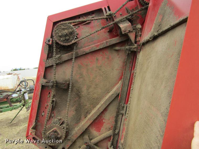 image for item DE6741 1992 Case IH 8480 round baler