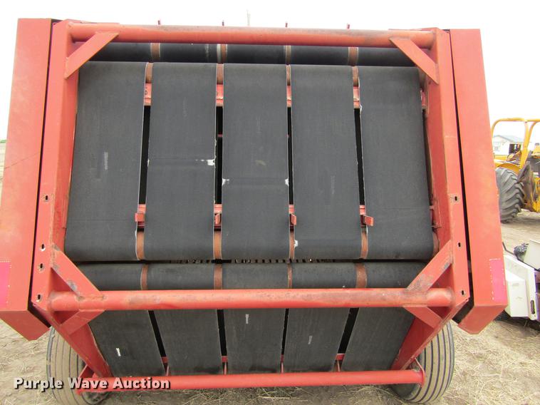 image for item DE6741 1992 Case IH 8480 round baler