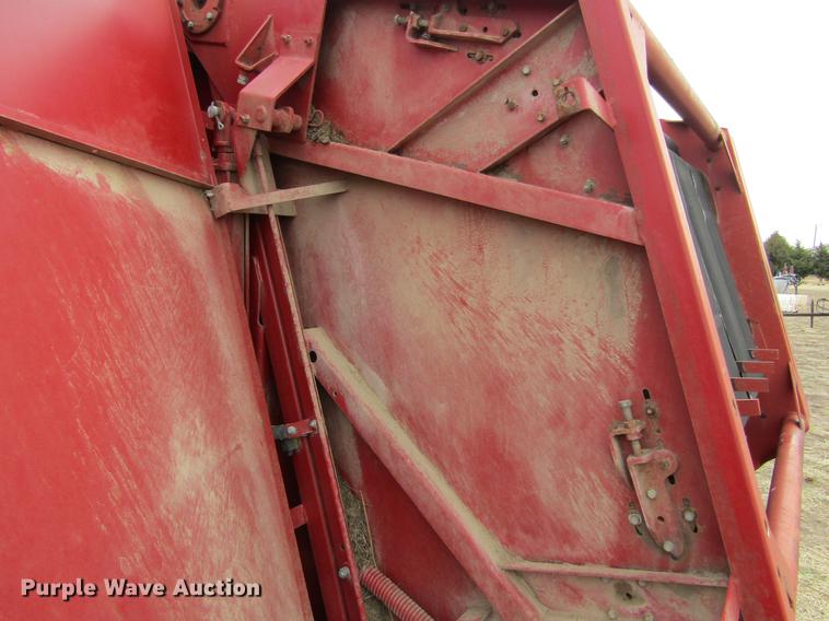 image for item DE6741 1992 Case IH 8480 round baler