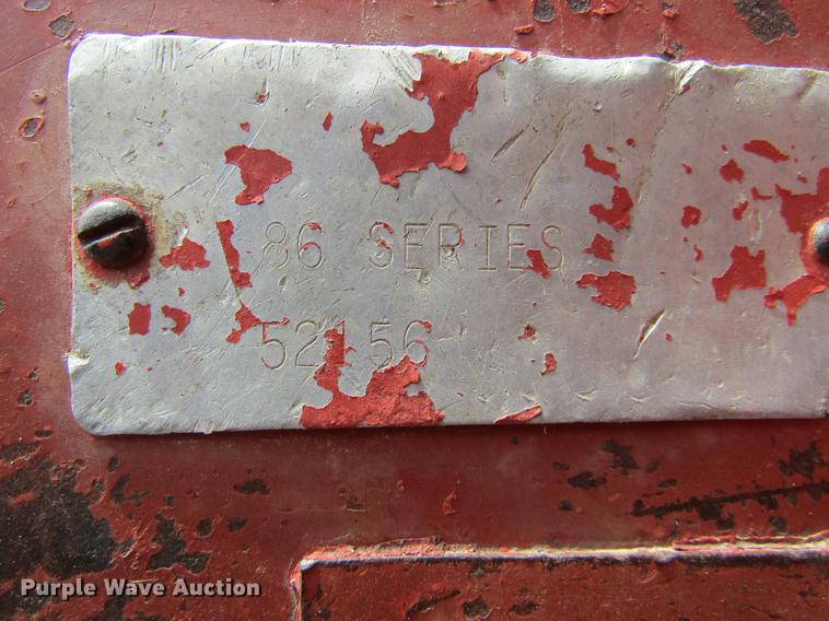 image for item DE6744 International 886 tractor