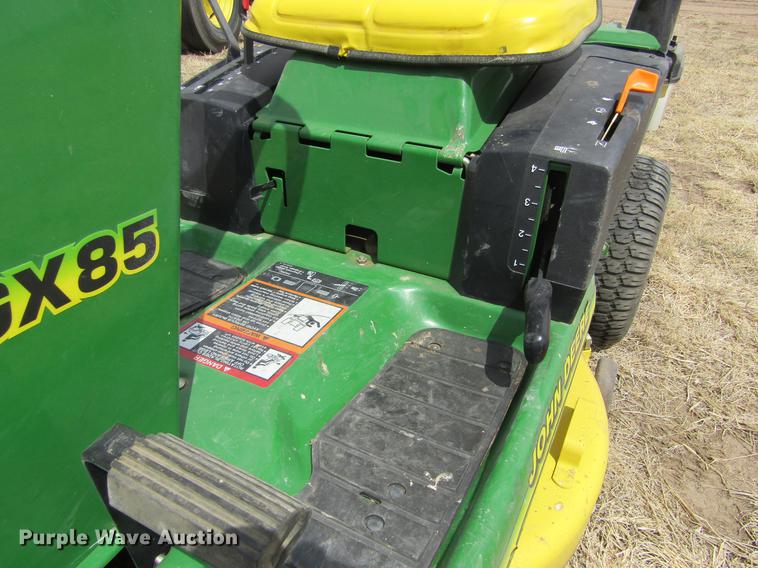 image for item DE6753 John Deere GX85 lawn mower