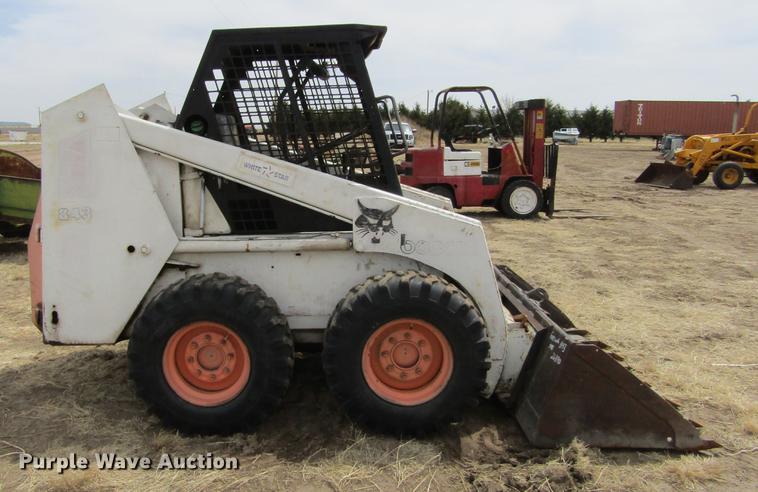 image for item DE6756 1987 Bobcat 843 skid steer