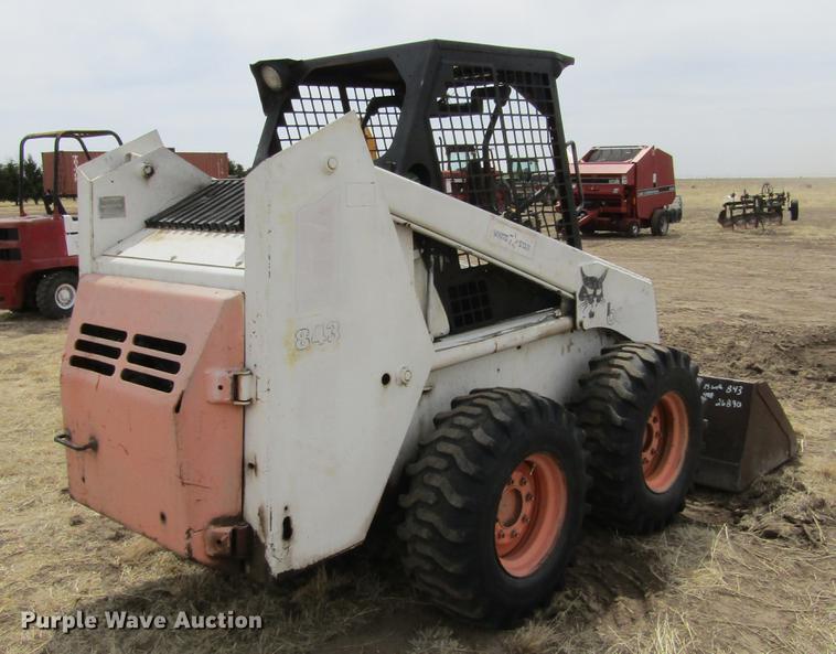 image for item DE6756 1987 Bobcat 843 skid steer