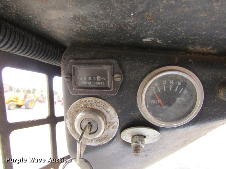 image for item DE6756 1987 Bobcat 843 skid steer