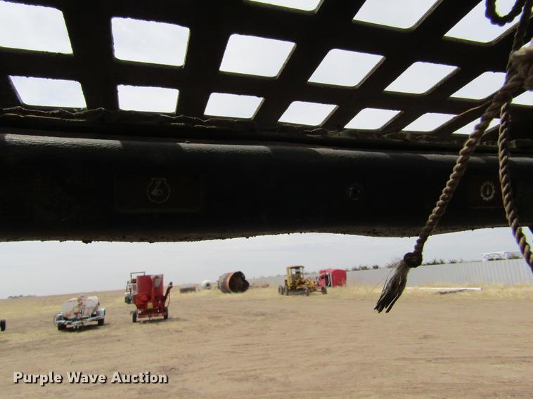 image for item DE6756 1987 Bobcat 843 skid steer