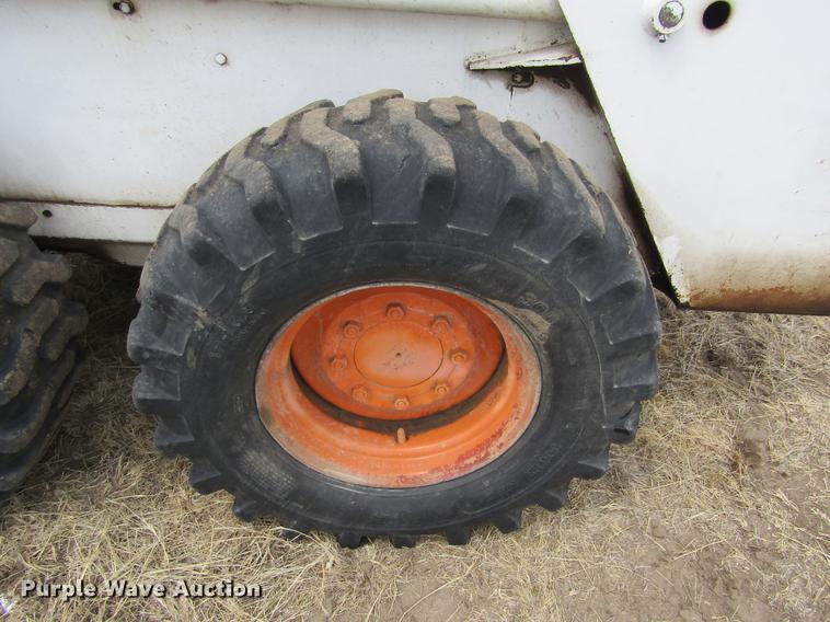 image for item DE6756 1987 Bobcat 843 skid steer