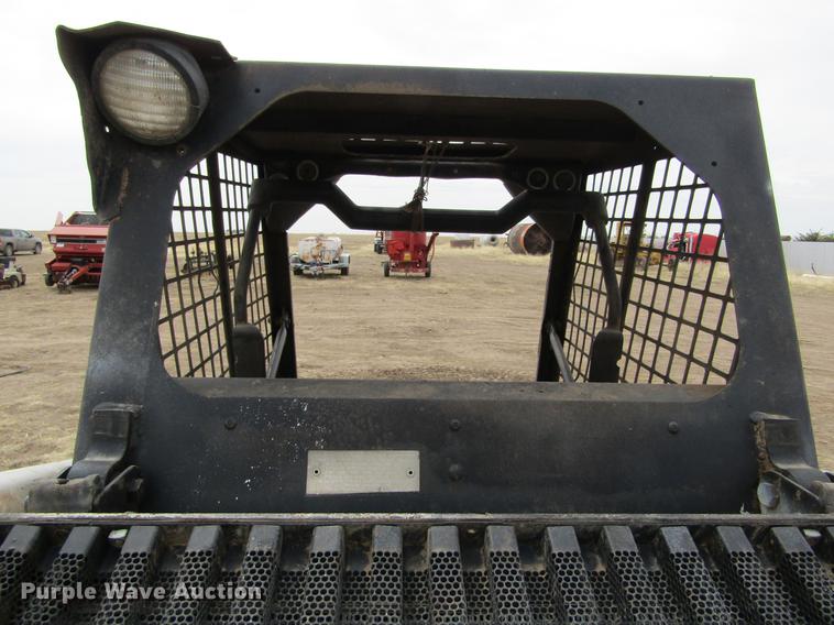 image for item DE6756 1987 Bobcat 843 skid steer