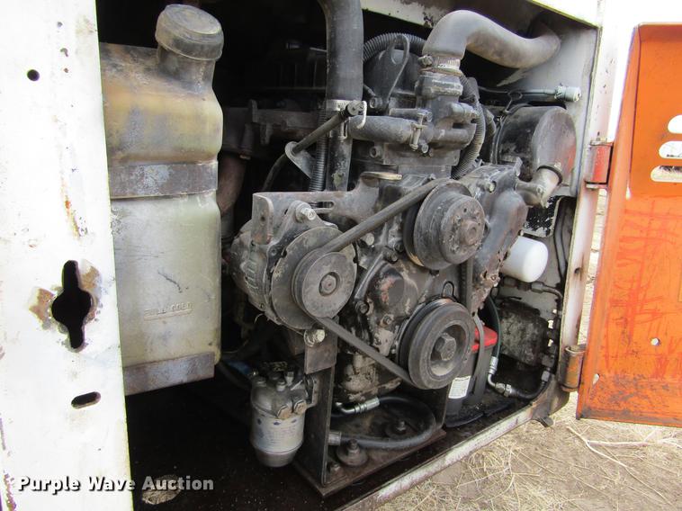 image for item DE6756 1987 Bobcat 843 skid steer